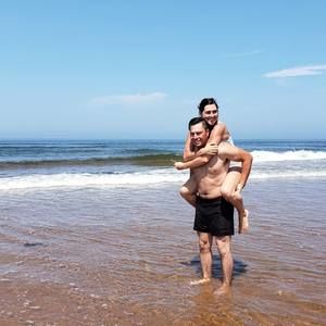 Meet your Posher, Mischa